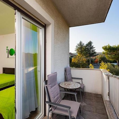 Apartamento Apartman Volaric Krk Town Exterior foto