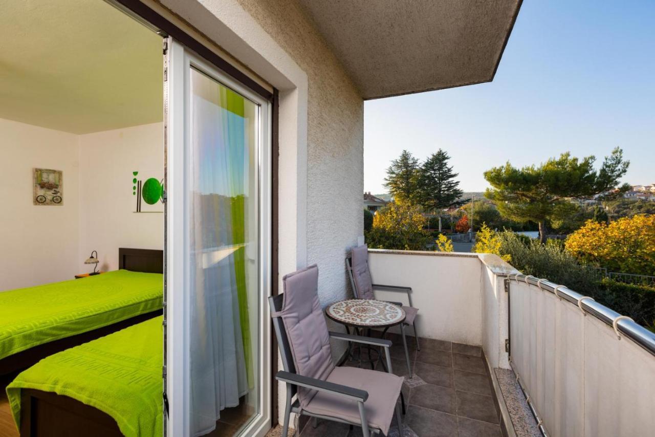Apartamento Apartman Volaric Krk Town Exterior foto