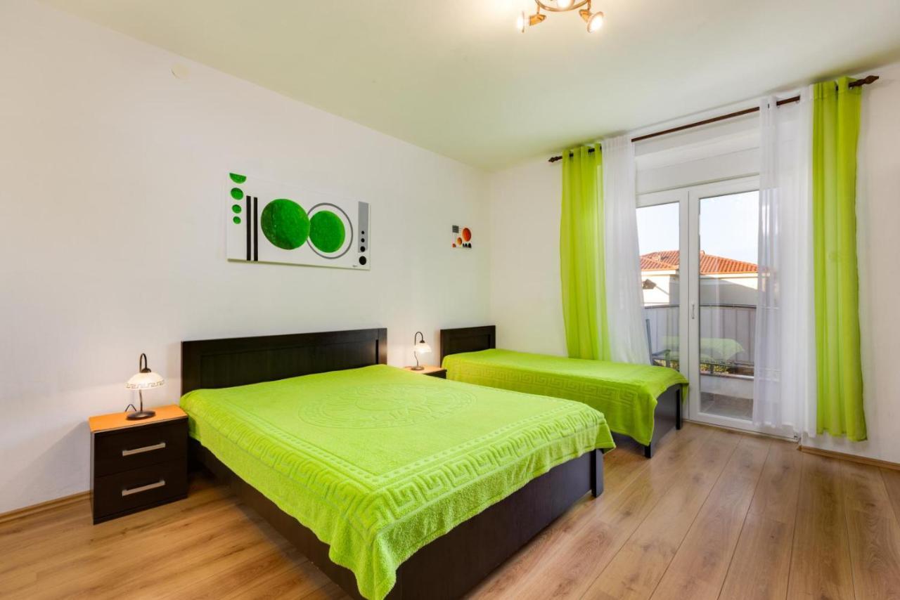 Apartamento Apartman Volaric Krk Town Exterior foto