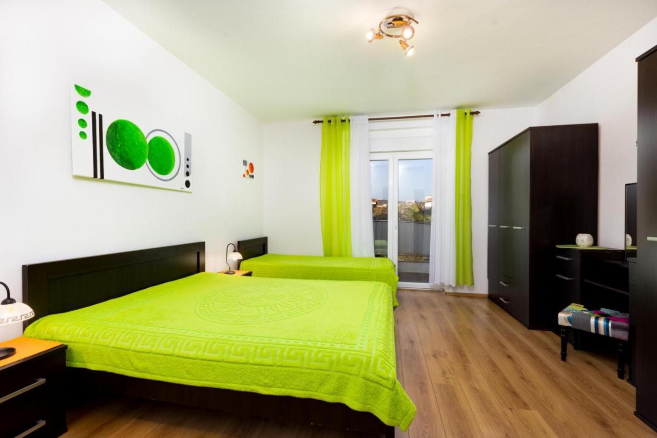 Apartamento Apartman Volaric Krk Town Exterior foto